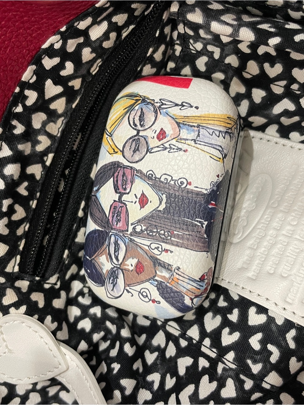 Brighton Manhattan Soft Tote Fashionista Tom Clancy Art Bag - Picture 13 of 16